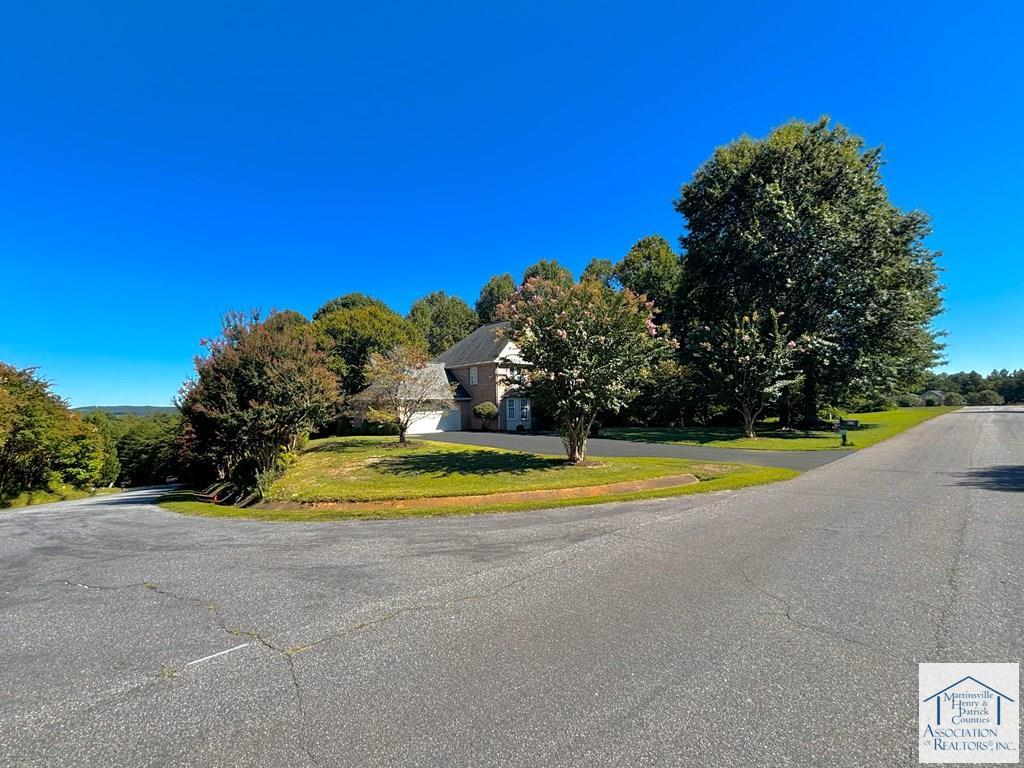 Real Estate Martinsville, VA Rives S. Brown Helping you find a home in Martinsville, Henry