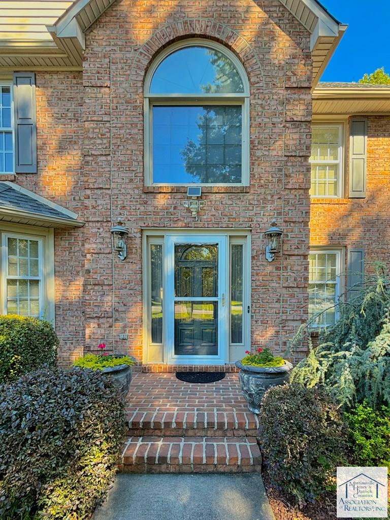 Real Estate Martinsville, VA Rives S. Brown Helping you find a home